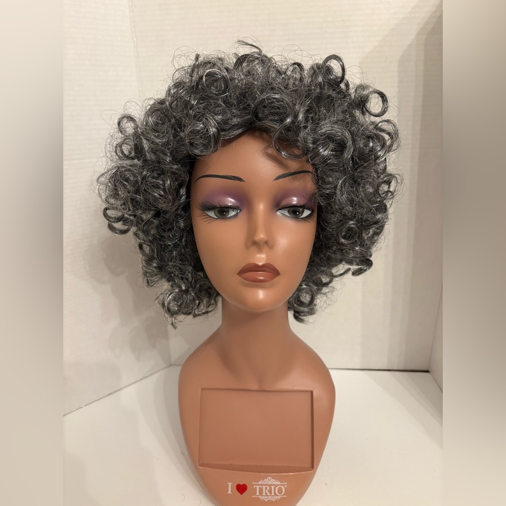 New Ringlets Afro 1970s Disco Party Wig Silver Gray Mama’s Family VTG Style OS